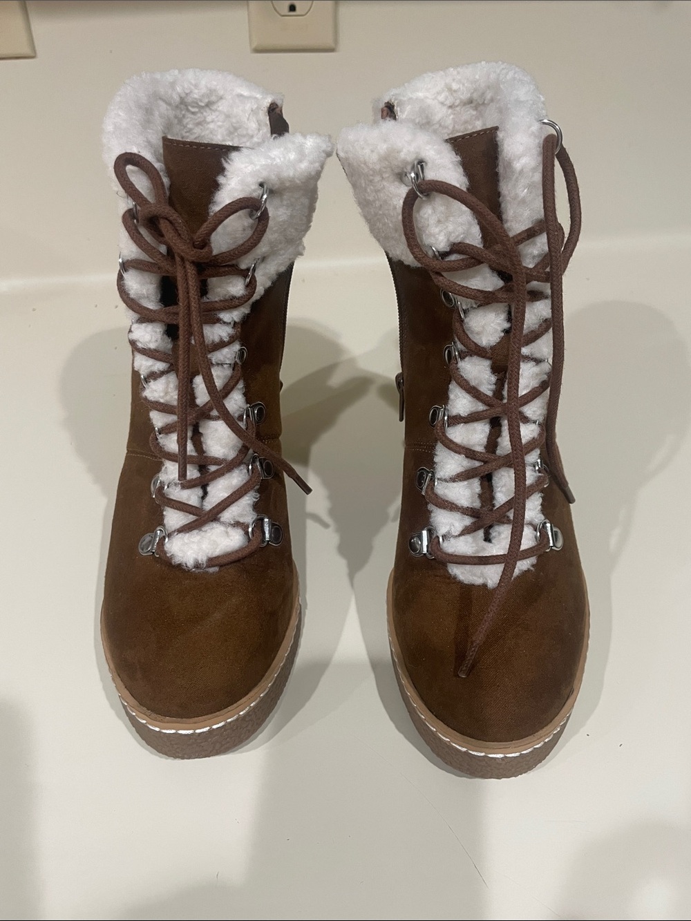 SM New York Brown Faux-Suede Sherpa-Lined Lace-Up Winter Boots